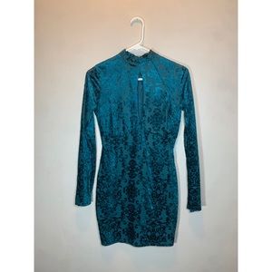 Real velvet mini dress size: Small